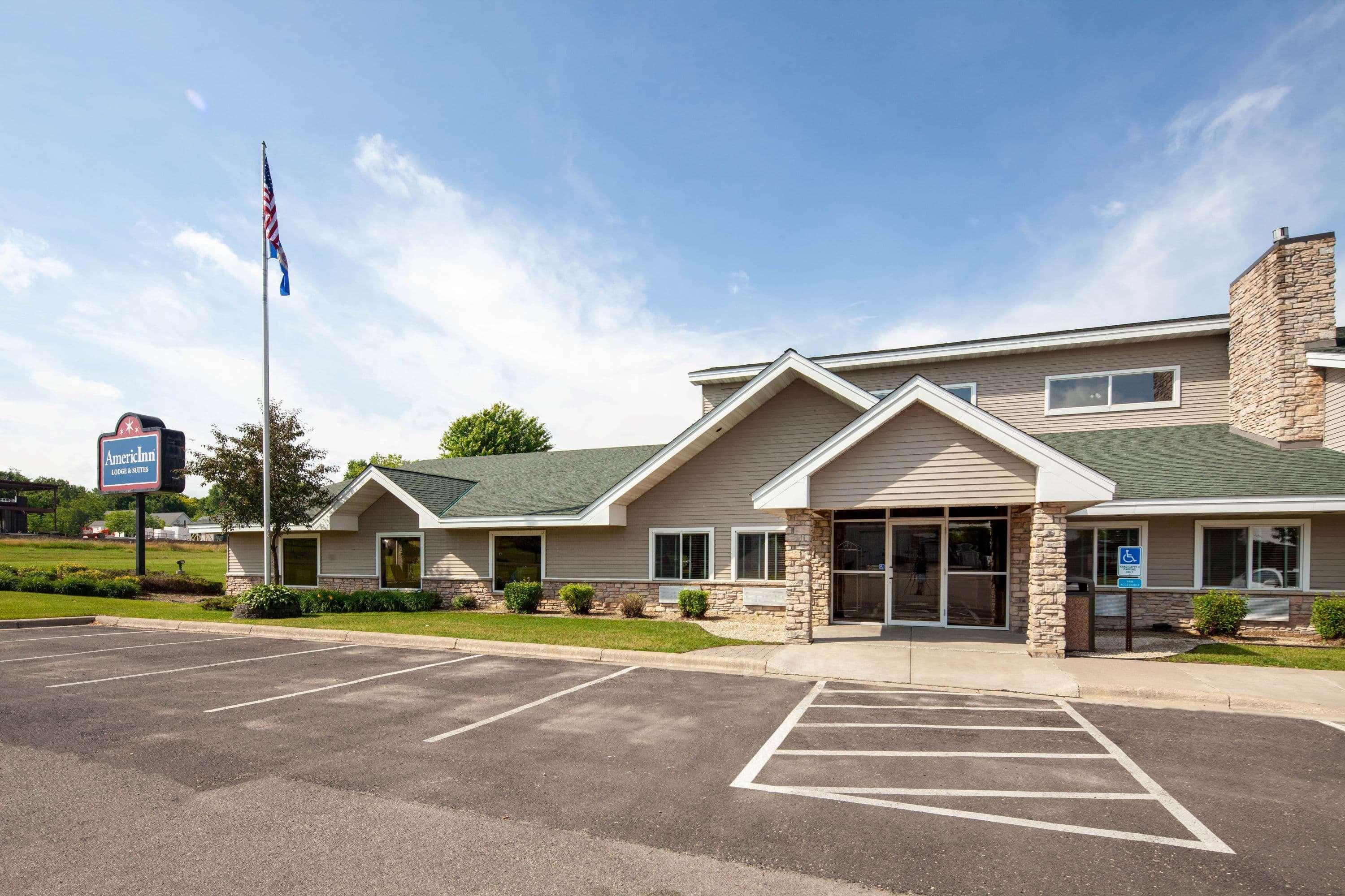 Americinn By Wyndham Northfield Bagian luar foto