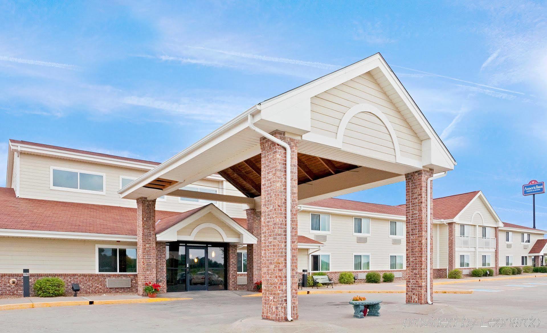 Americinn By Wyndham Northfield Bagian luar foto